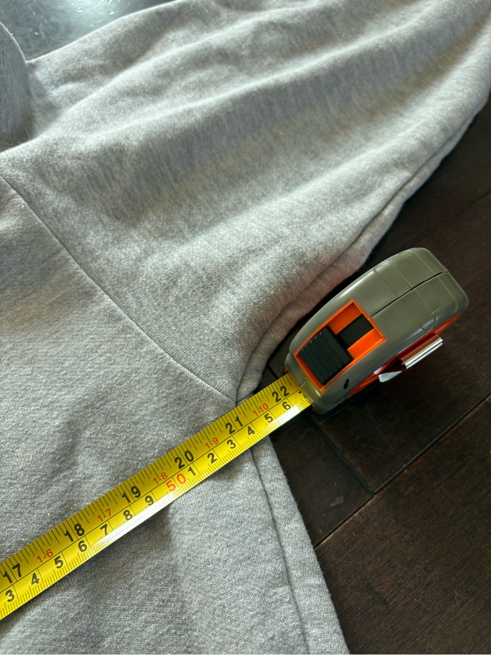 ALO Yoga Men’s Light Heather Gray Hoodie Sweatshirt - Picture 4 of 5